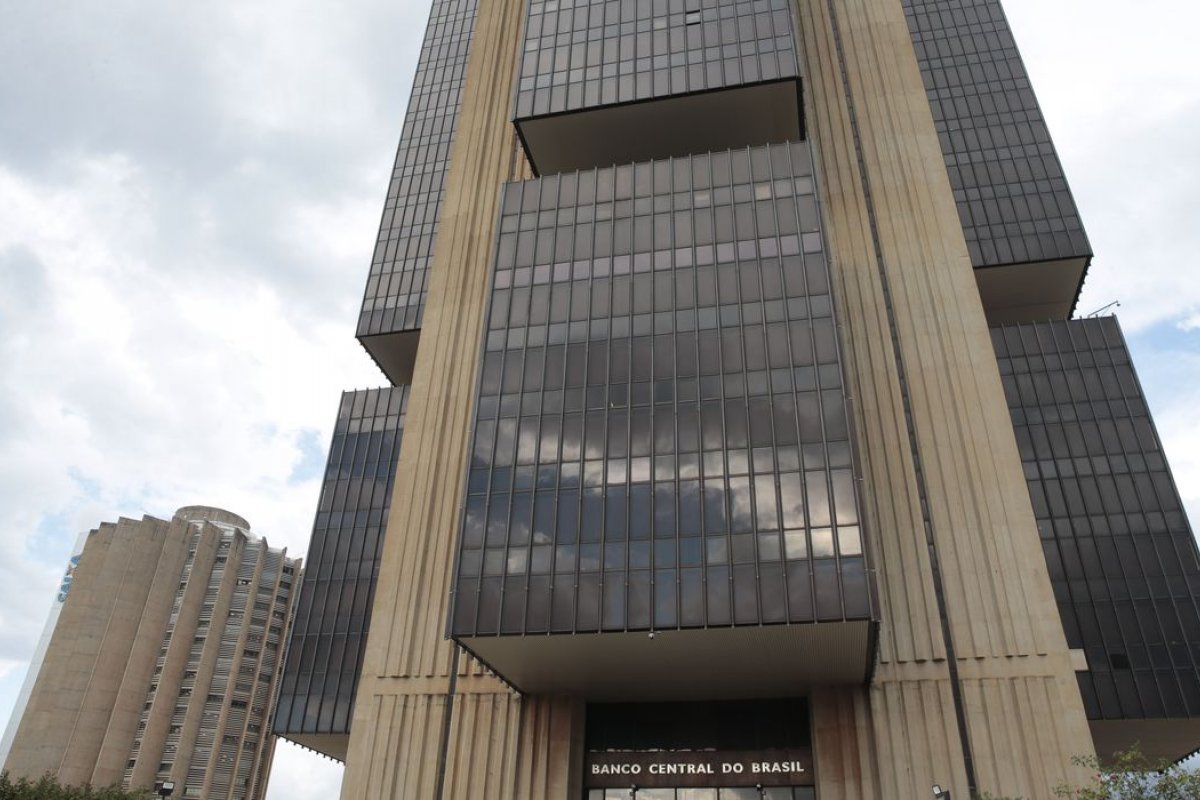 BC disponibiliza R$ 17,5 bilhões em títulos para ajudar bancos