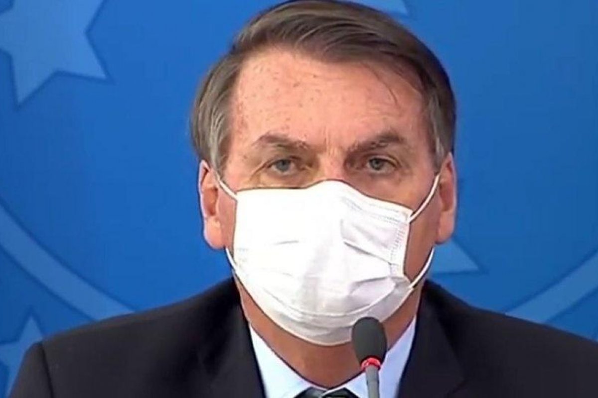 Bolsonaro edita MP que livra agente público de punição no combate ao coronavírus