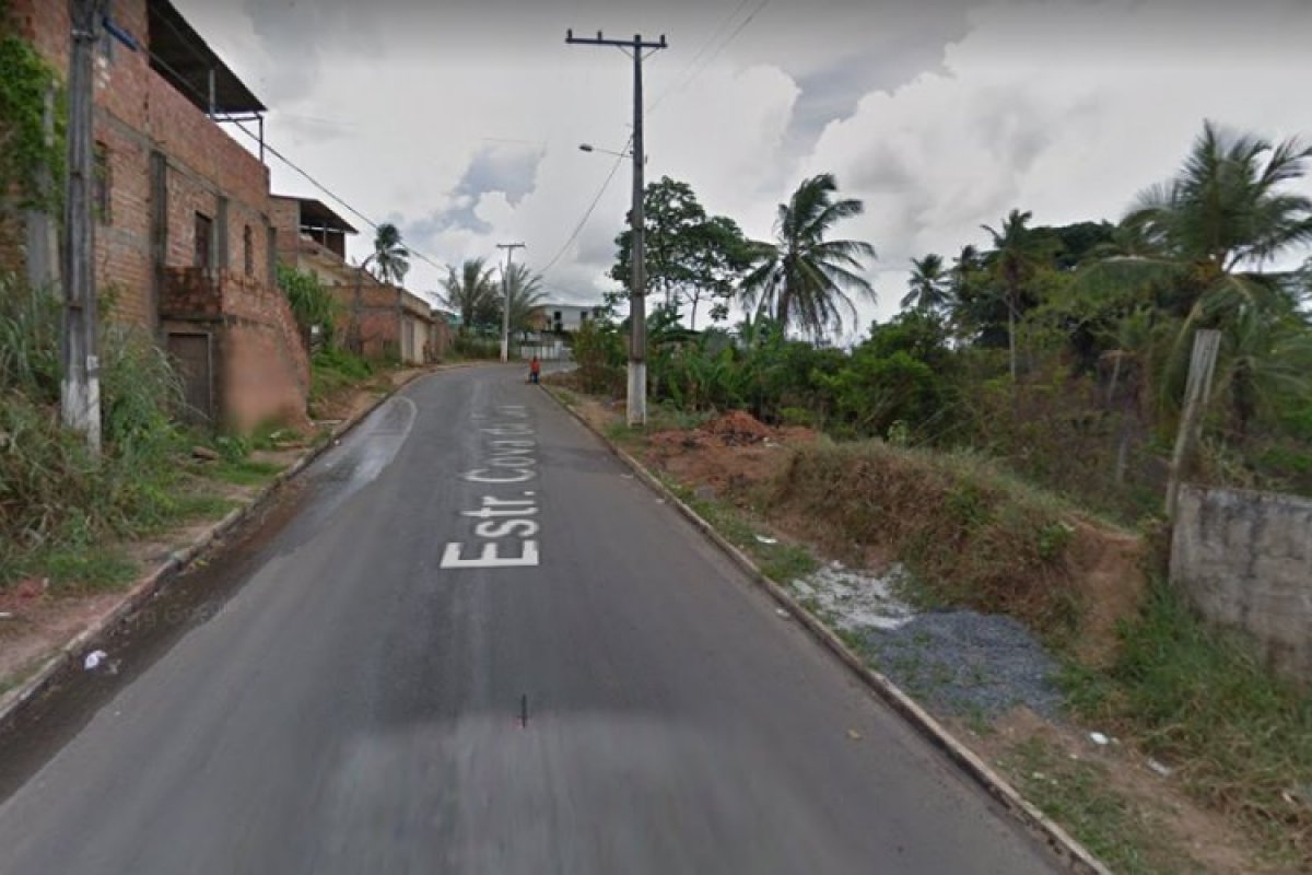 Durante perseguição a carro roubado, policial militar é baleado em Simões Filho