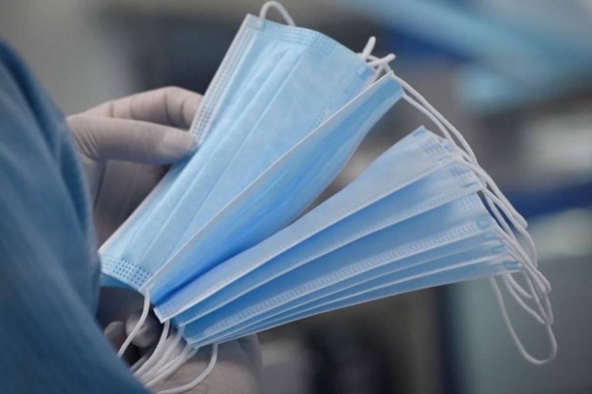 Pesquisadores desenvolvem máscara que acende quando detecta a covid-19