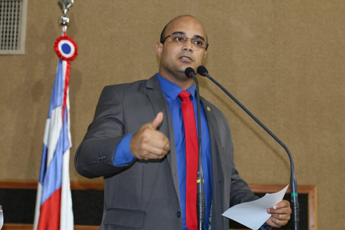 Deputado critica Projeto de Lei que propõe pagamento de R$500 a pessoas infectadas pela Covid-19