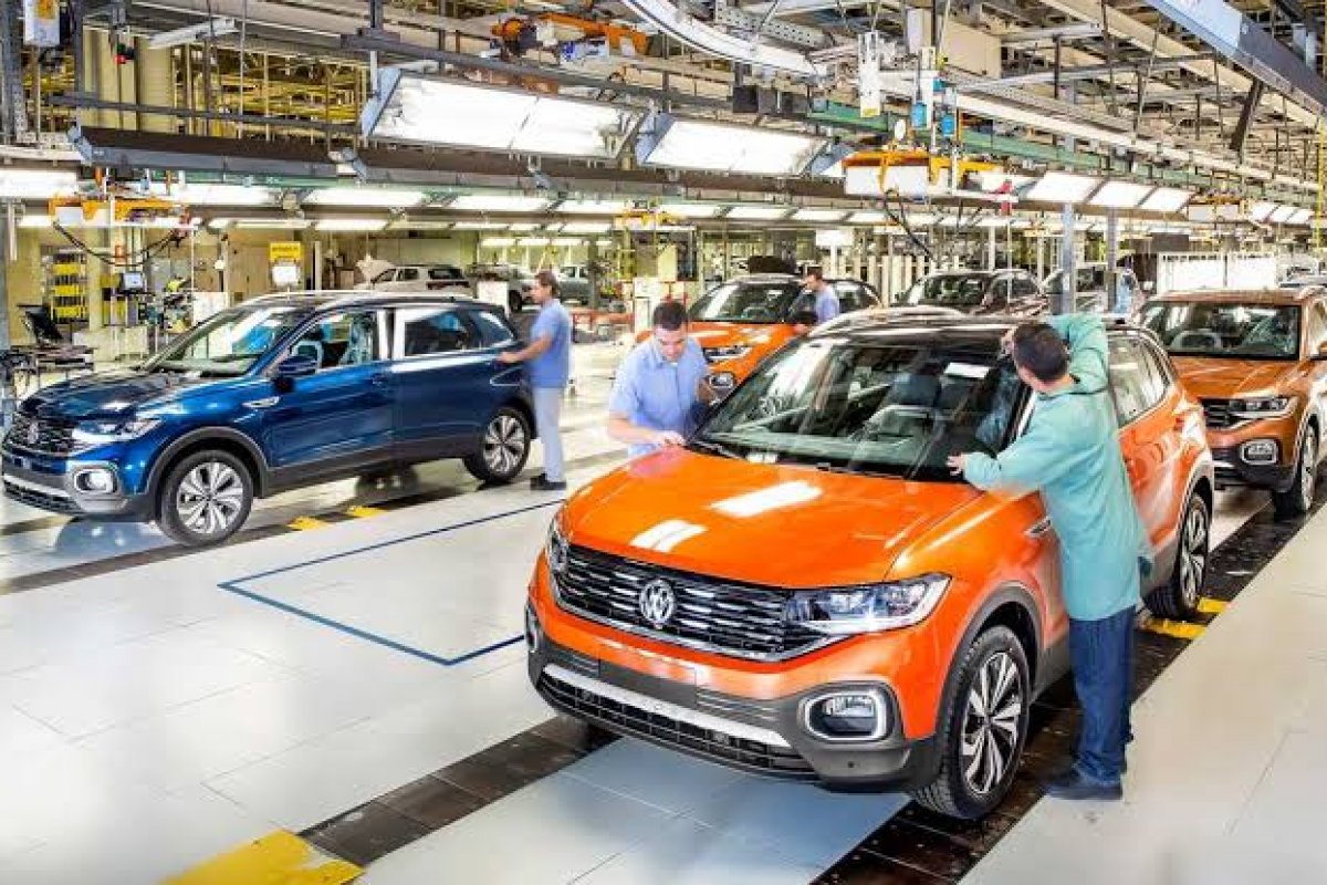 Fábrica da VW retoma produção do T-Cross no PR