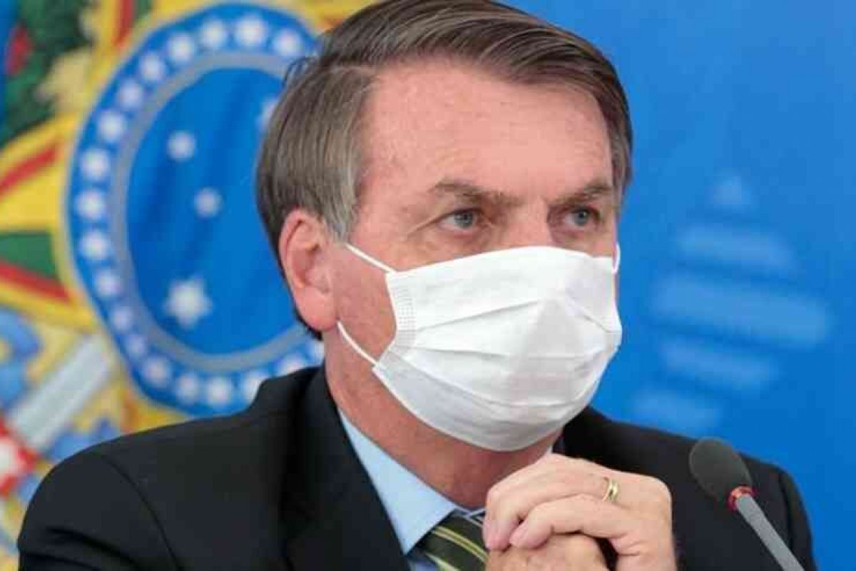 Bolsonaro afirma que MP que isenta autoridades de punições só é destinada a servidores do BC