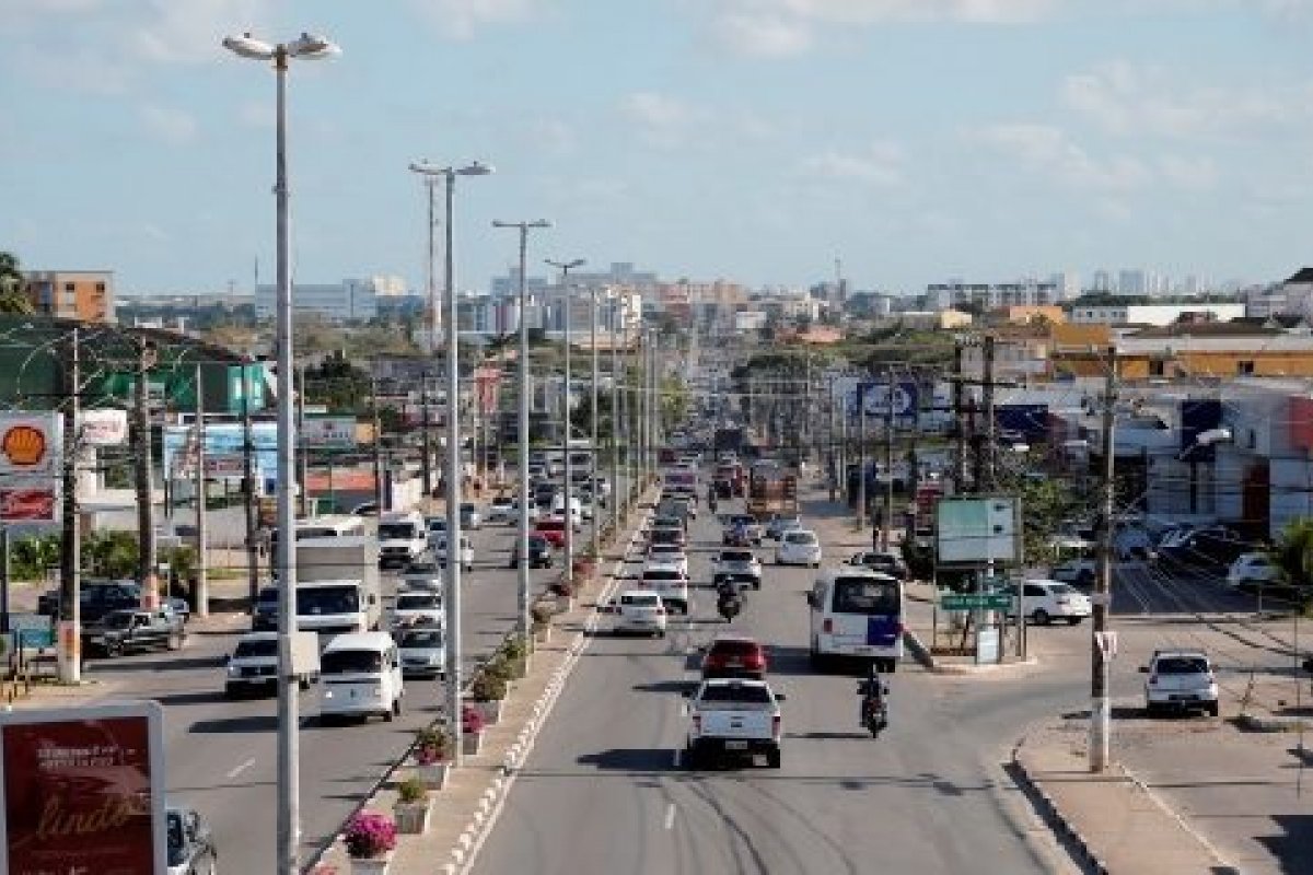 Toque de recolher começa a valer nesta sexta (15) em Lauro de Freitas