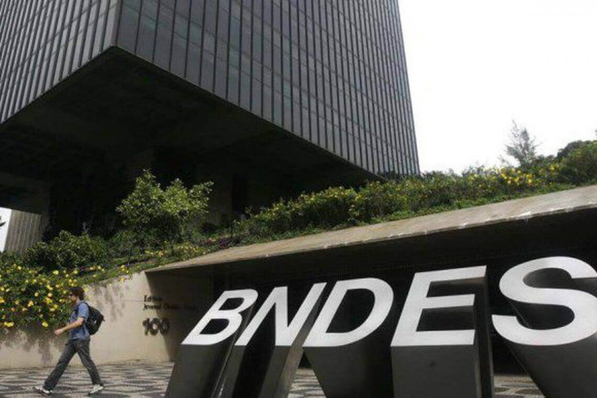 Empresas pedem suspenção de pagamentos ao BNDES