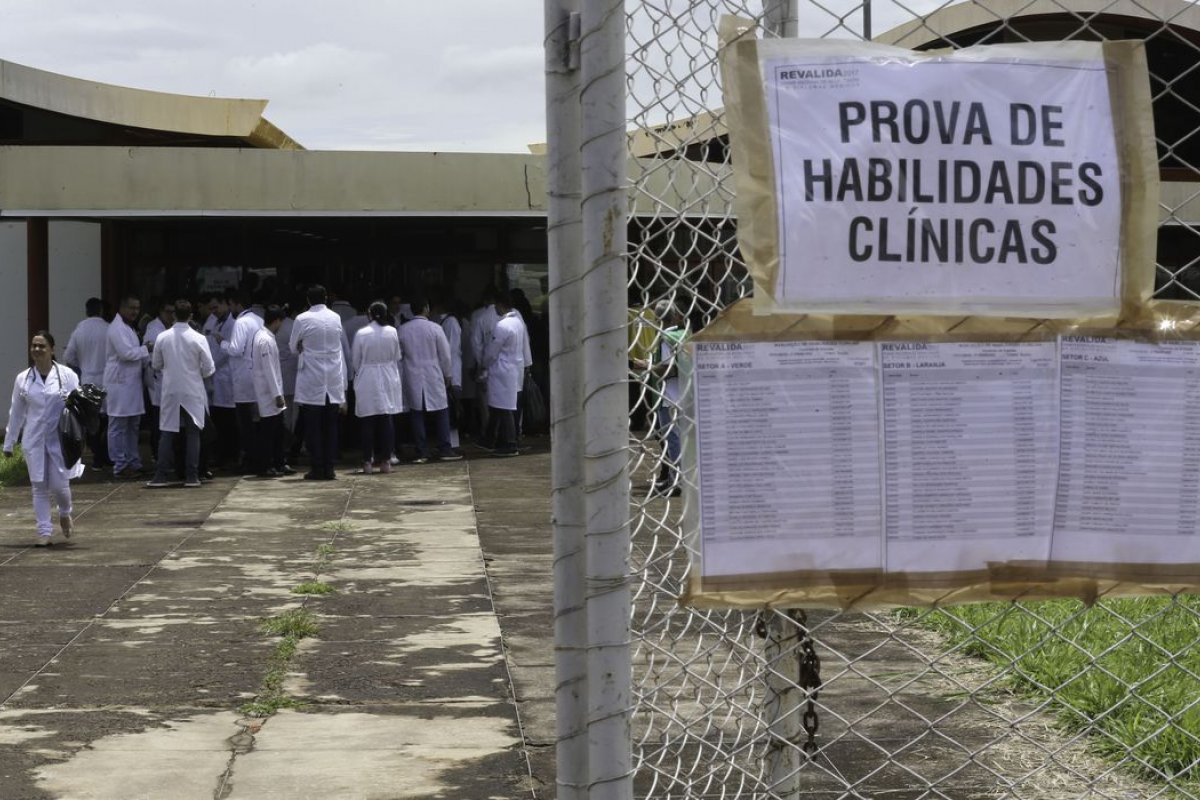 Novo edital do Revalida será publicado em julho, diz MEC