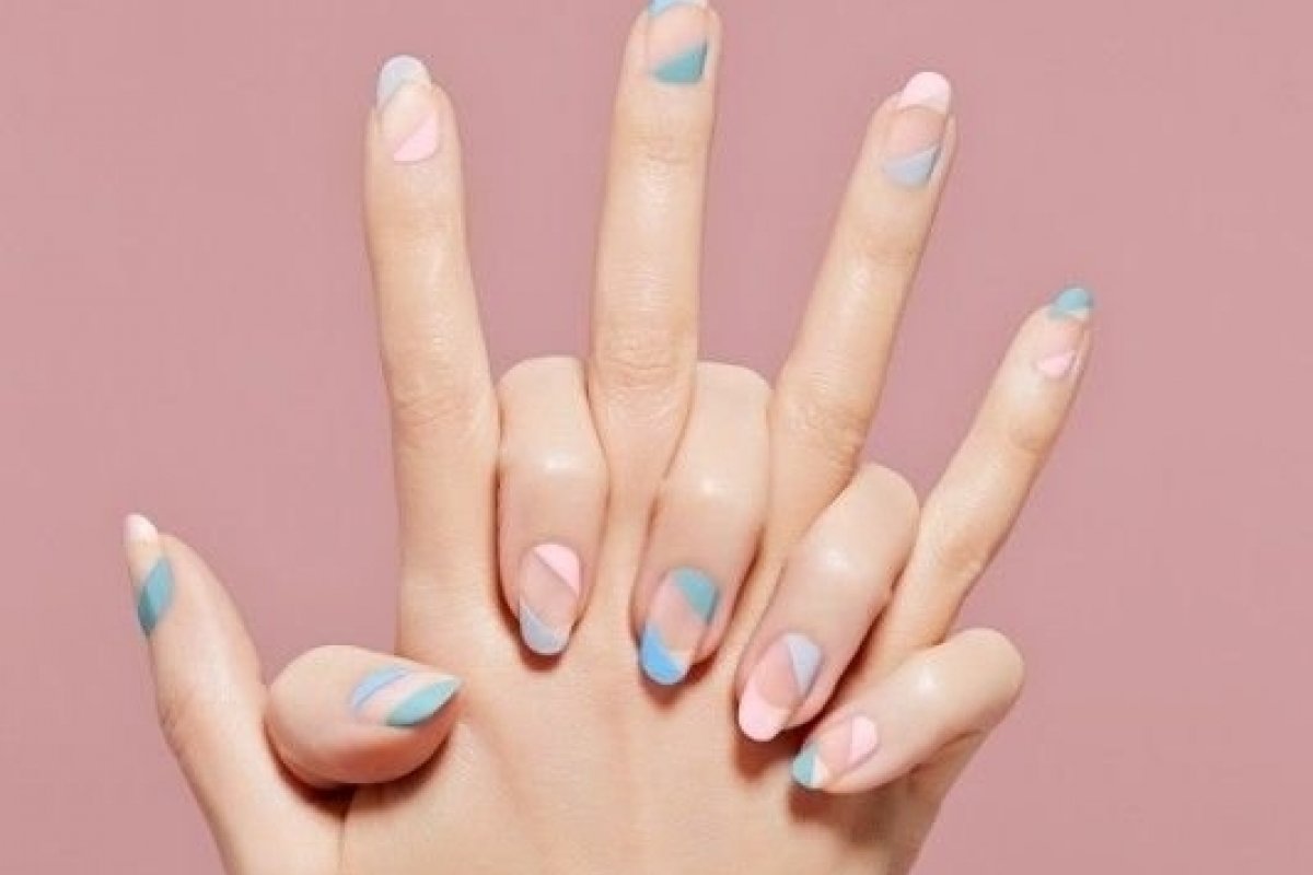 10+ inspirações de artes nas unhas para testar no fim de semana