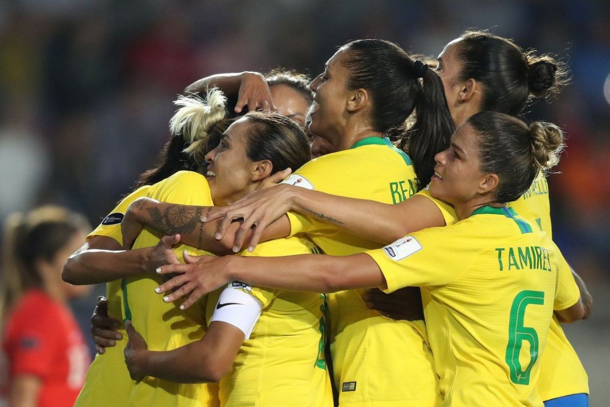 Fifa marca data para decidir país-sede do Mundial de futebol feminino