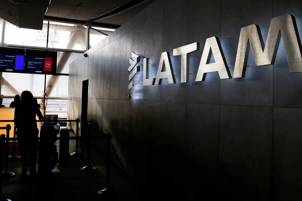 Covid-19: Latam Airlines demitirá 1,4 mil funcionários