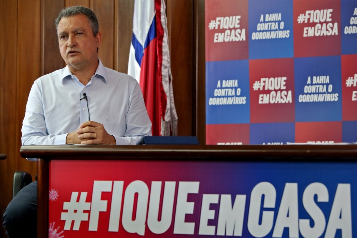 Covid-19: Rui Costa anuncia criação de projeto que prevê seguros de vida e renda para profissionais