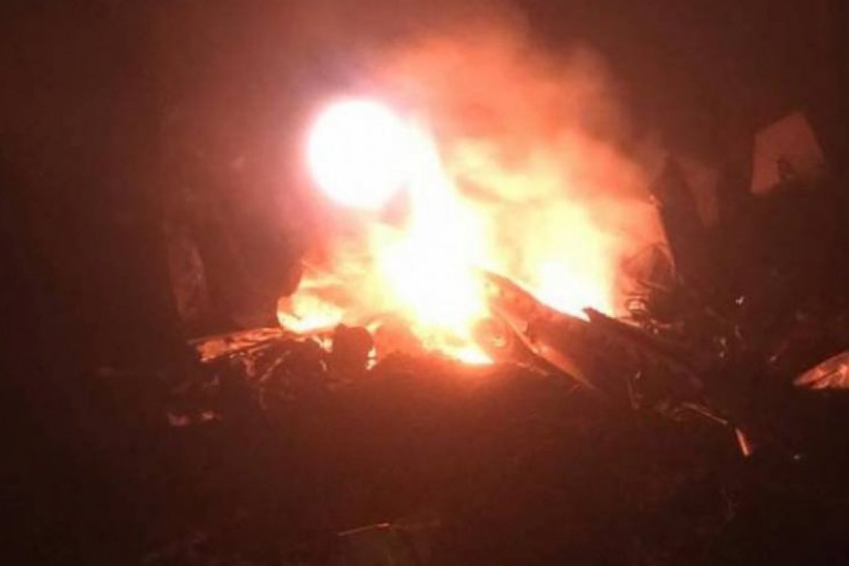 Três médicos e piloto morrem após queda de avião no Ceará