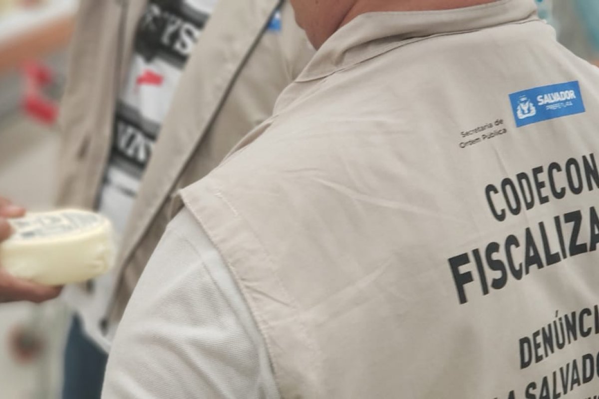 Operação Alimento Seguro notifica 12 estabelecimentos comerciais