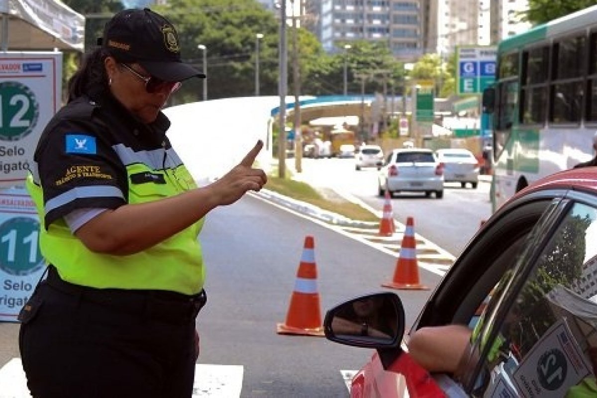 Tráfego é modificado em bairros da capital baiana neste final de semana