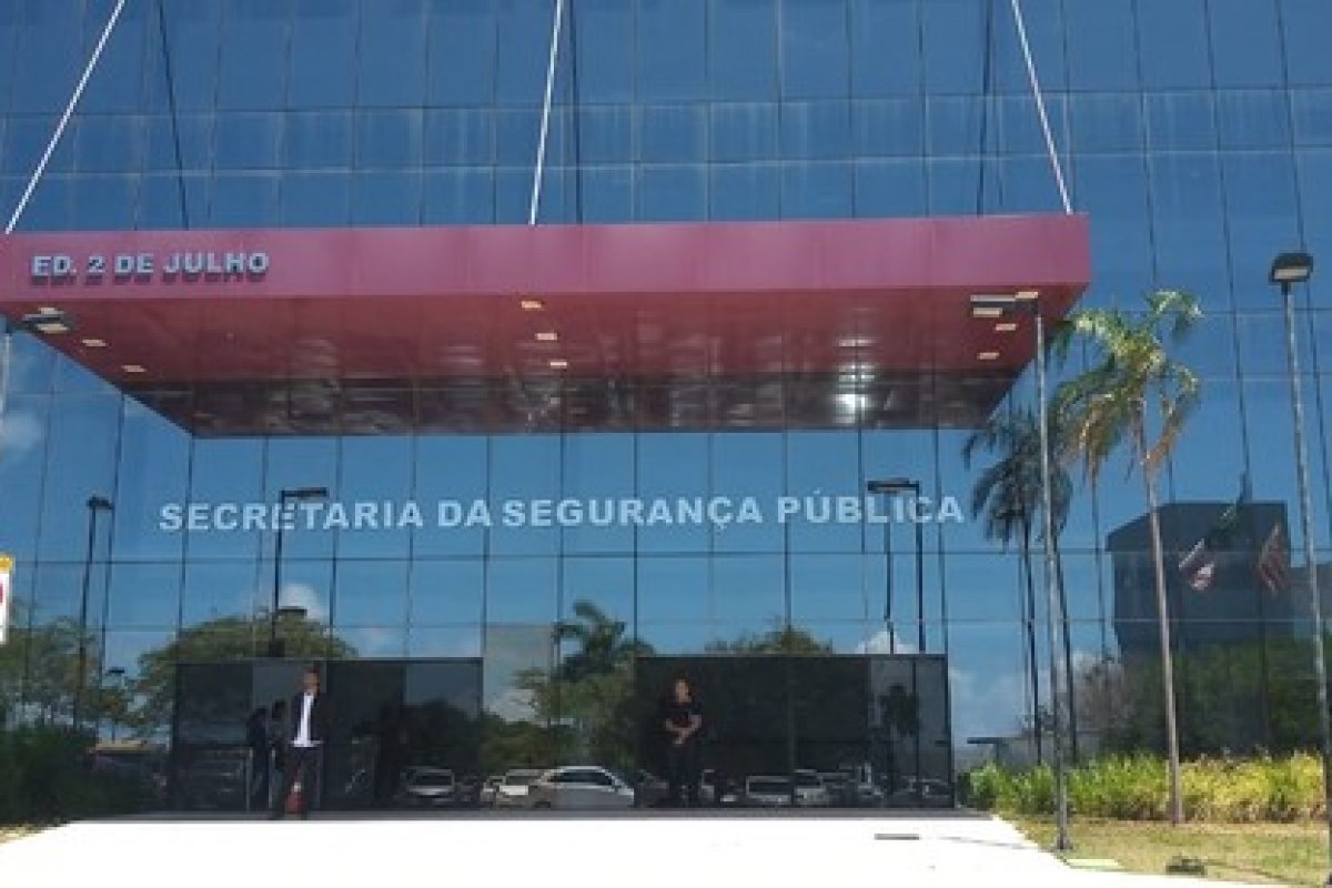 Quatro PMs envolvidos com assassinatos na região metropolitana de Salvador são presos