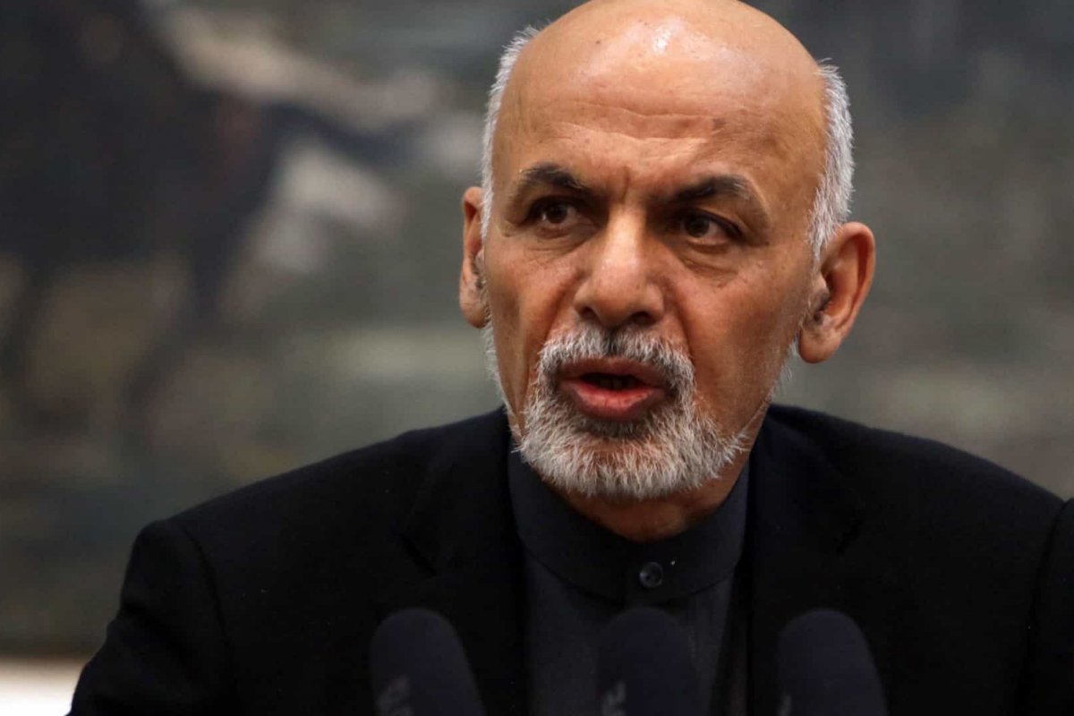 Presidente do Afeganistão e rival assinam acordo para compartilhar poder no país