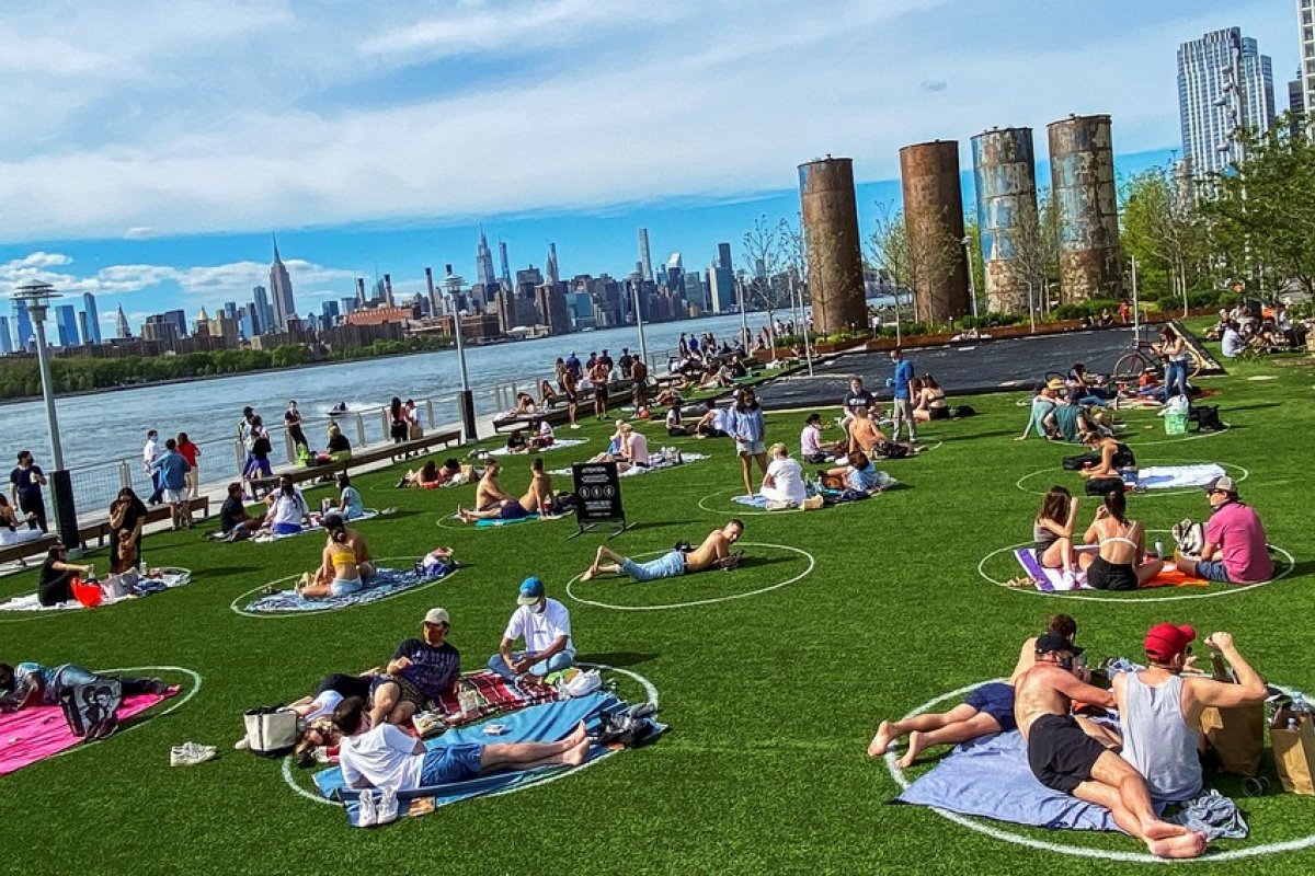 Secretário de Saúde dos EUA diz que até agora não houve aumento de covid-19 em locais que reabriram