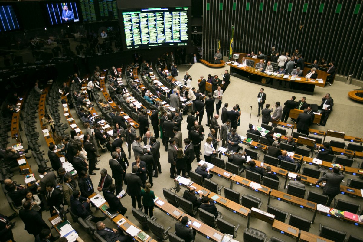 Após reunião, Congresso Nacional decide que não terá recesso parlamentar neste ano
