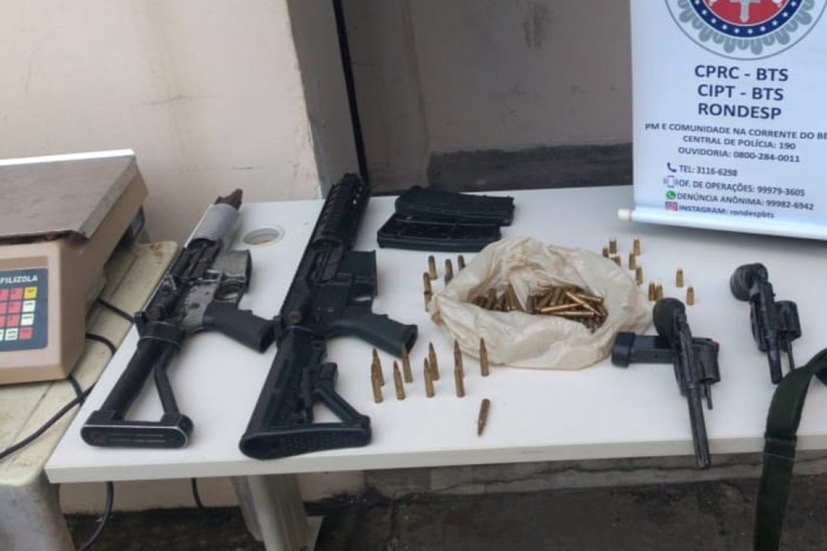 Três suspeitos de tráfico de drogas morrem em confronto com a polícia