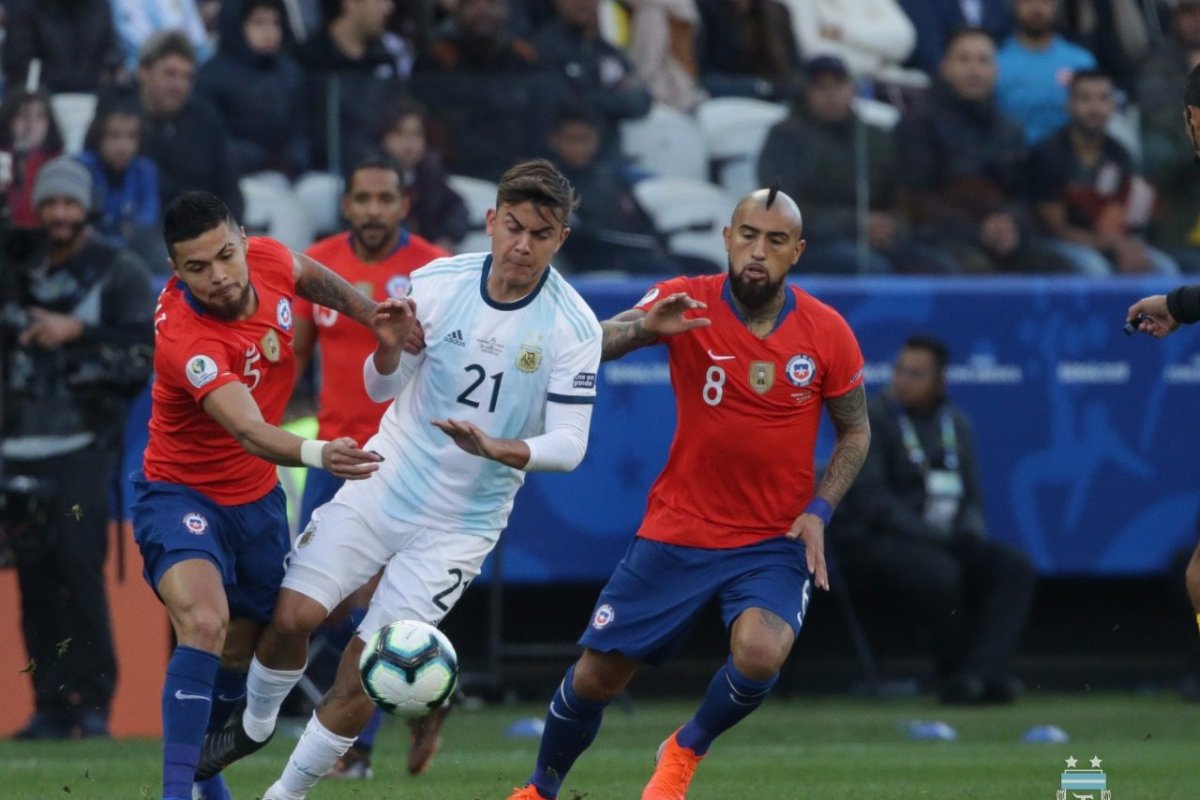 Argentina vai vencendo Chile e garantindo terceiro lugar da Copa América