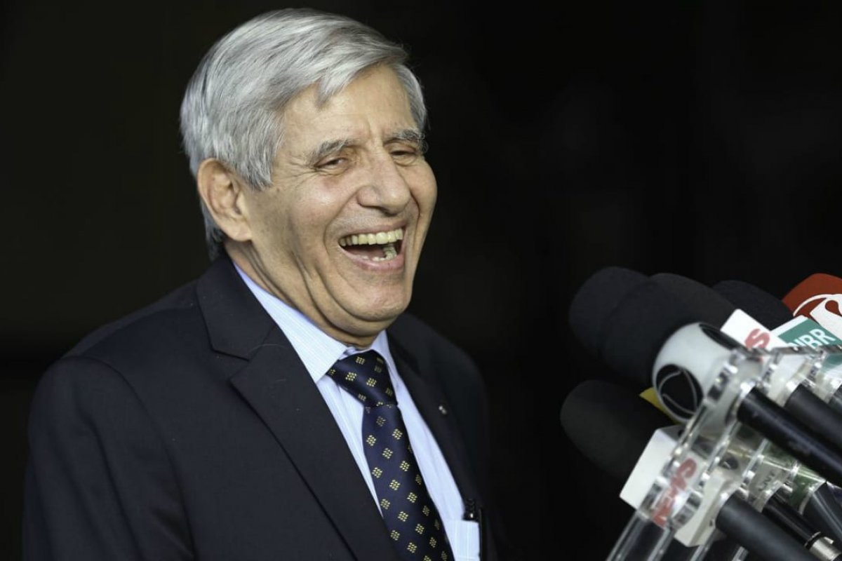 Dataprev dectecta pedido de auxílio emergencial no nome do ministro Augusto Heleno