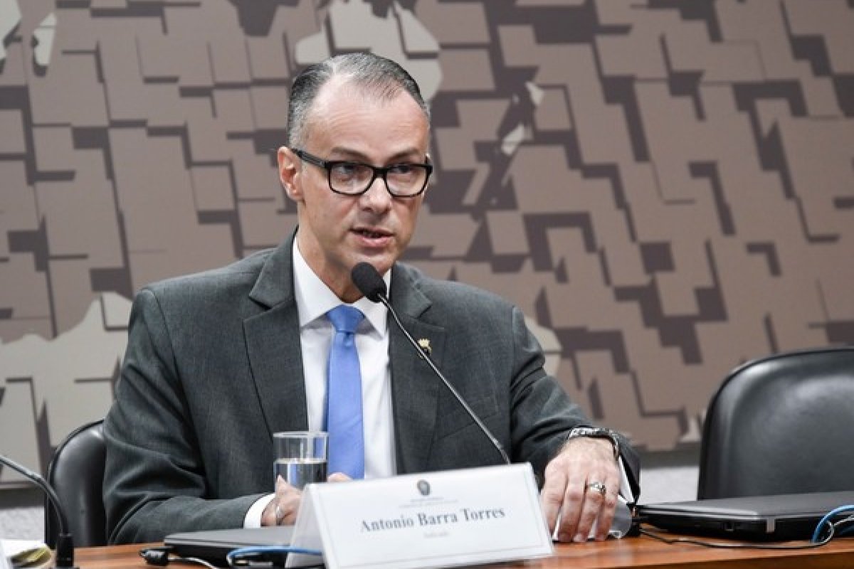 Diretor-presidente da Anvisa testa positivo para Covid-19