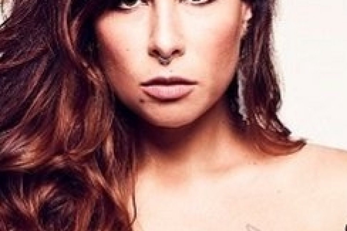 Clipe de Pitty lançado em 2008, ultrapassa 100 milhões e cantora comemora na web