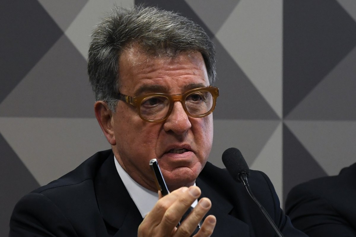 Paulo Marinho depõe nesta quarta sobre vazamento de operação no caso Queiroz