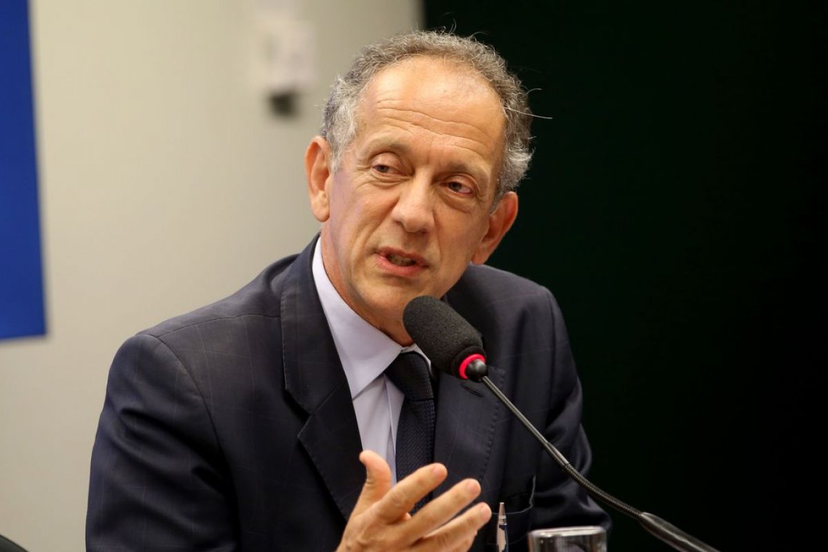 CBF comunica que futebol brasileiro pode voltar no final de junho