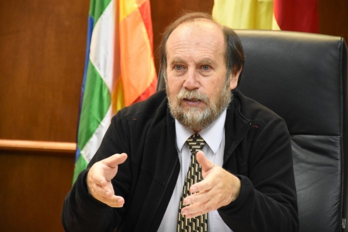 Covid-19: Ministro da Saúde da Bolívia é preso por irregularidades na compra de respiradores