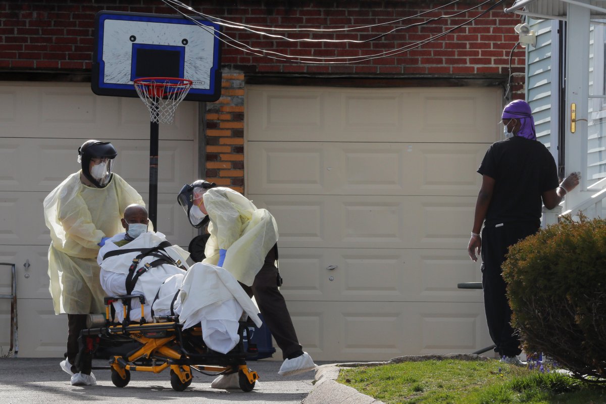 Coronavírus mata três vezes mais negros do que brancos nos EUA