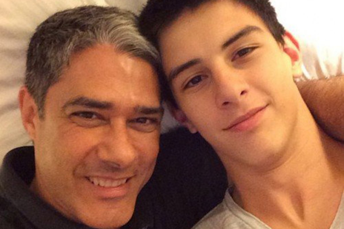 Veja vídeo: Pedido de Auxílio Emergencial é feito em nome do filho de William Bonner