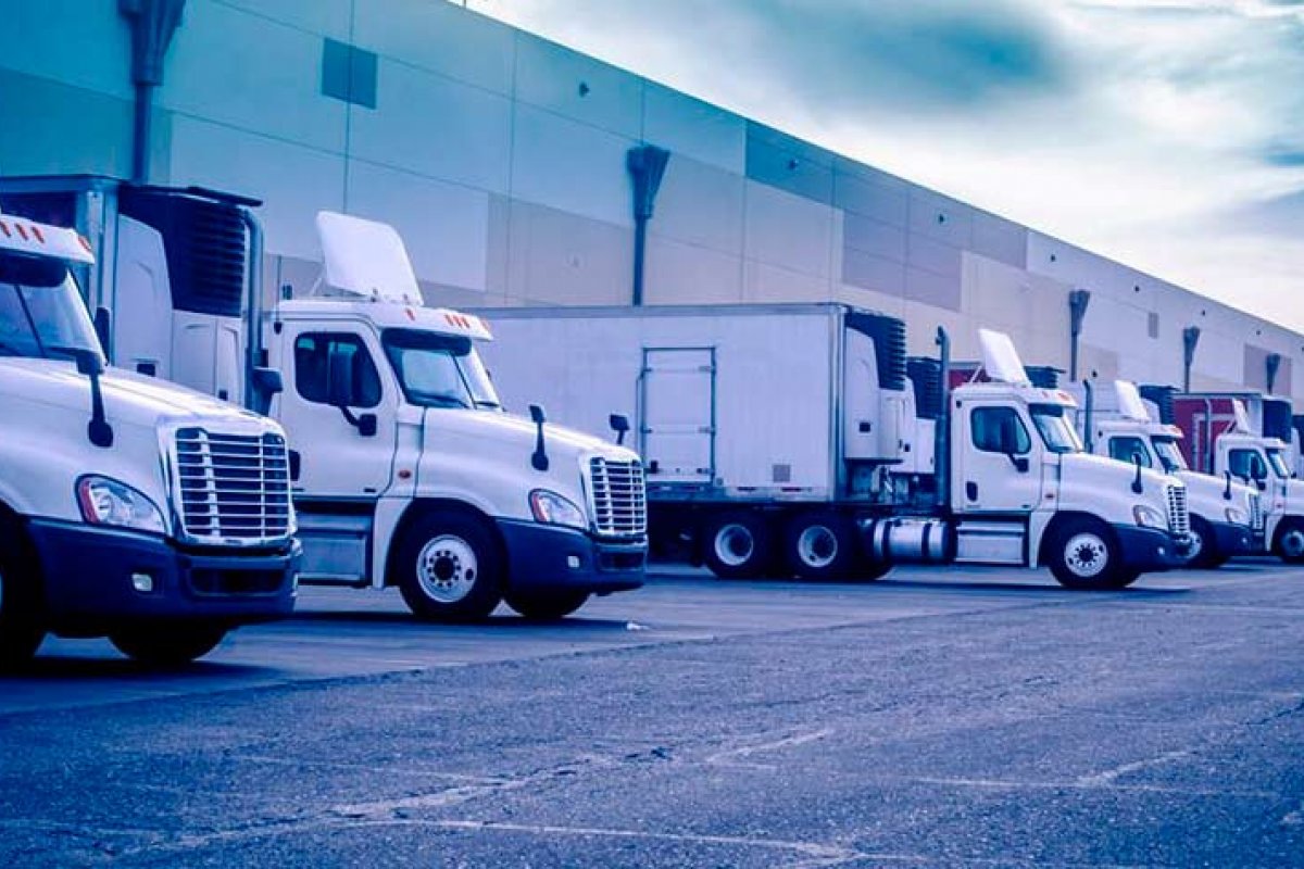 Pandemia derruba o transporte de carga pelo país