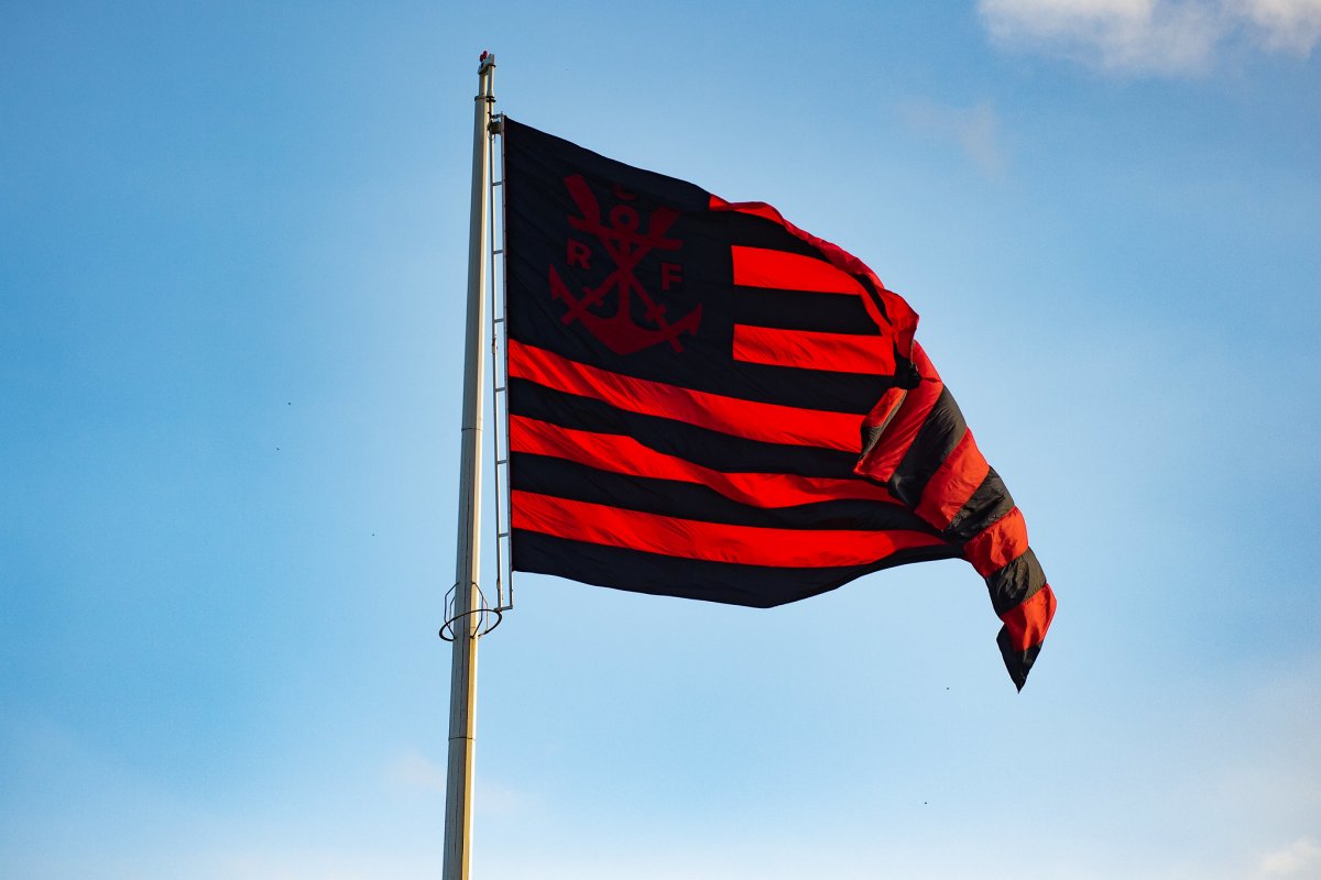 Flamengo retoma as atividades e descumpre restrições da prefeitura 