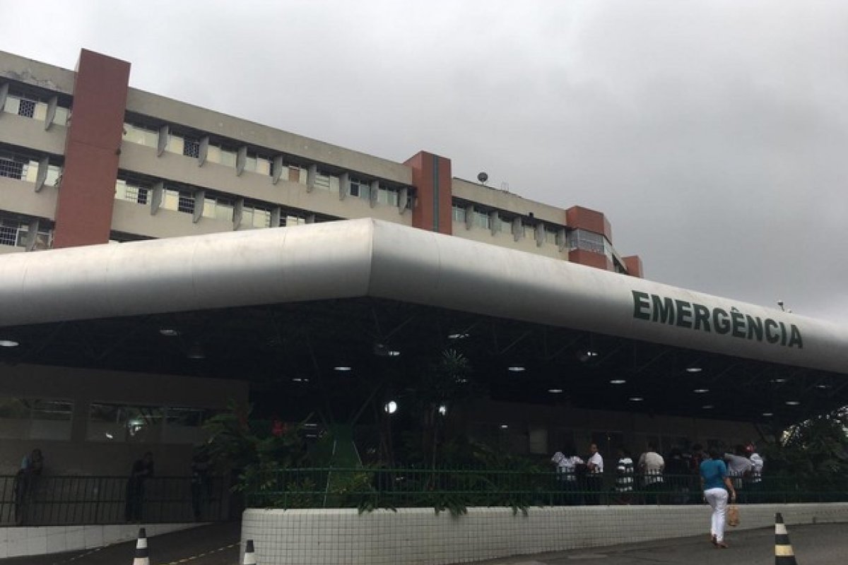 Cobrador de ônibus é baleado por grupo armado no bairro de Castelo Branco, em Salvador