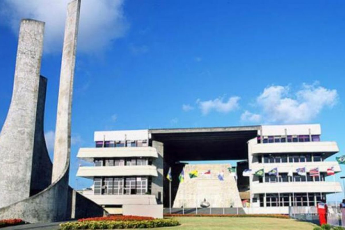 Alba aprova antecipação dos feriados do São João e Dois de Julho