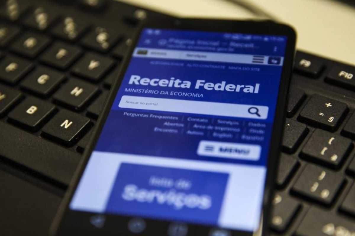 Governo estende prazo de entrega da declaração do IR por dois meses