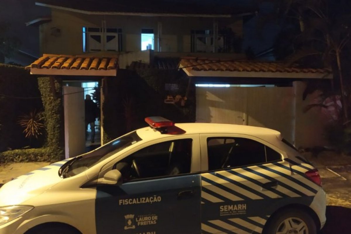 Polícia apreende drogas e detém 35 pessoas durante festa em Lauro de Freitas