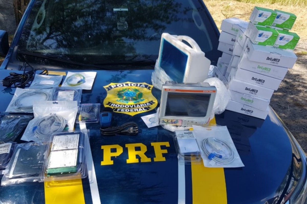 PRF apreende carga de equipamentos hospitalares transportados de forma irregular