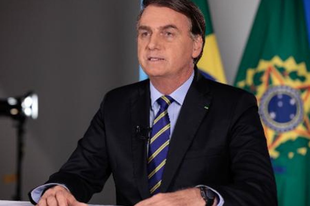 "Nunca interferi nos trabalhos da Polícia Federal", afirma Bolsonaro em nota oficial