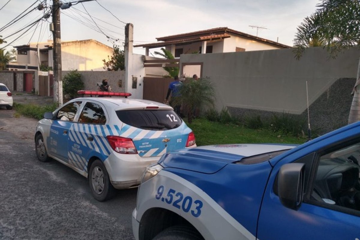 PM encerra nova festa particular em Lauro de Freitas