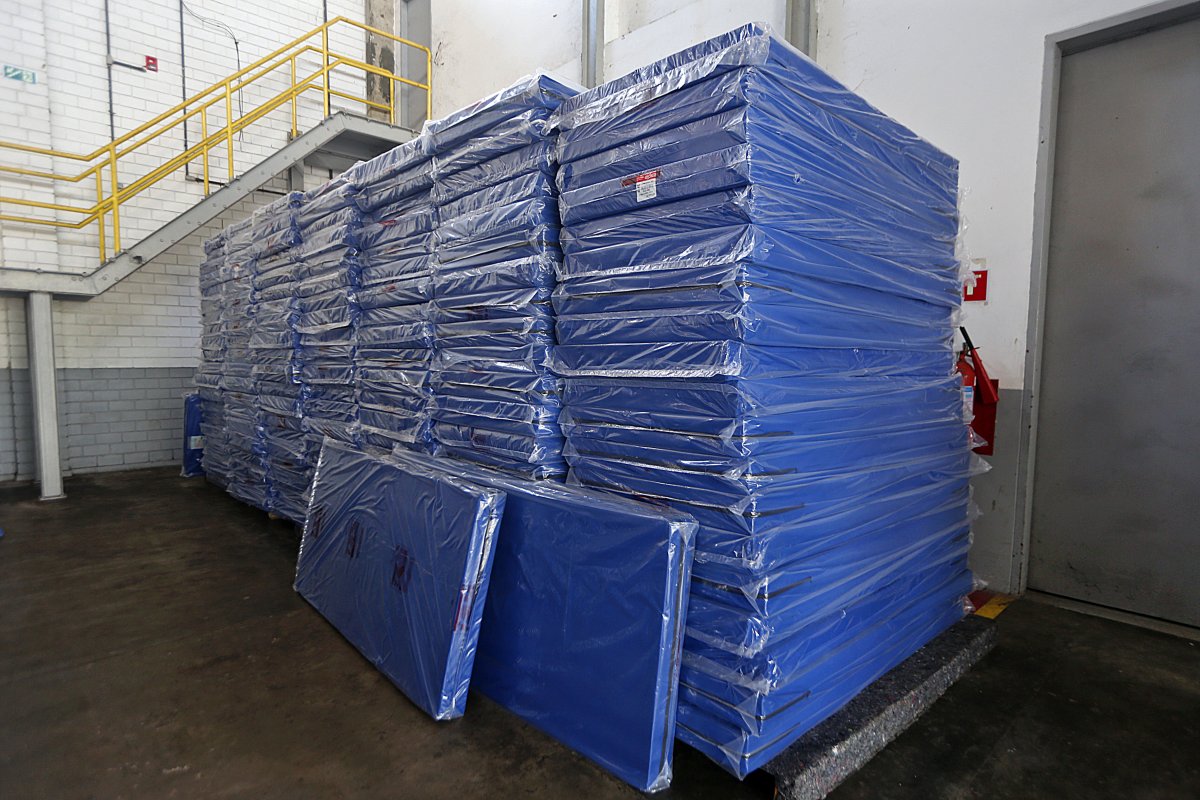 Empresa de mil colchões para novos leitos de UTI na Bahia