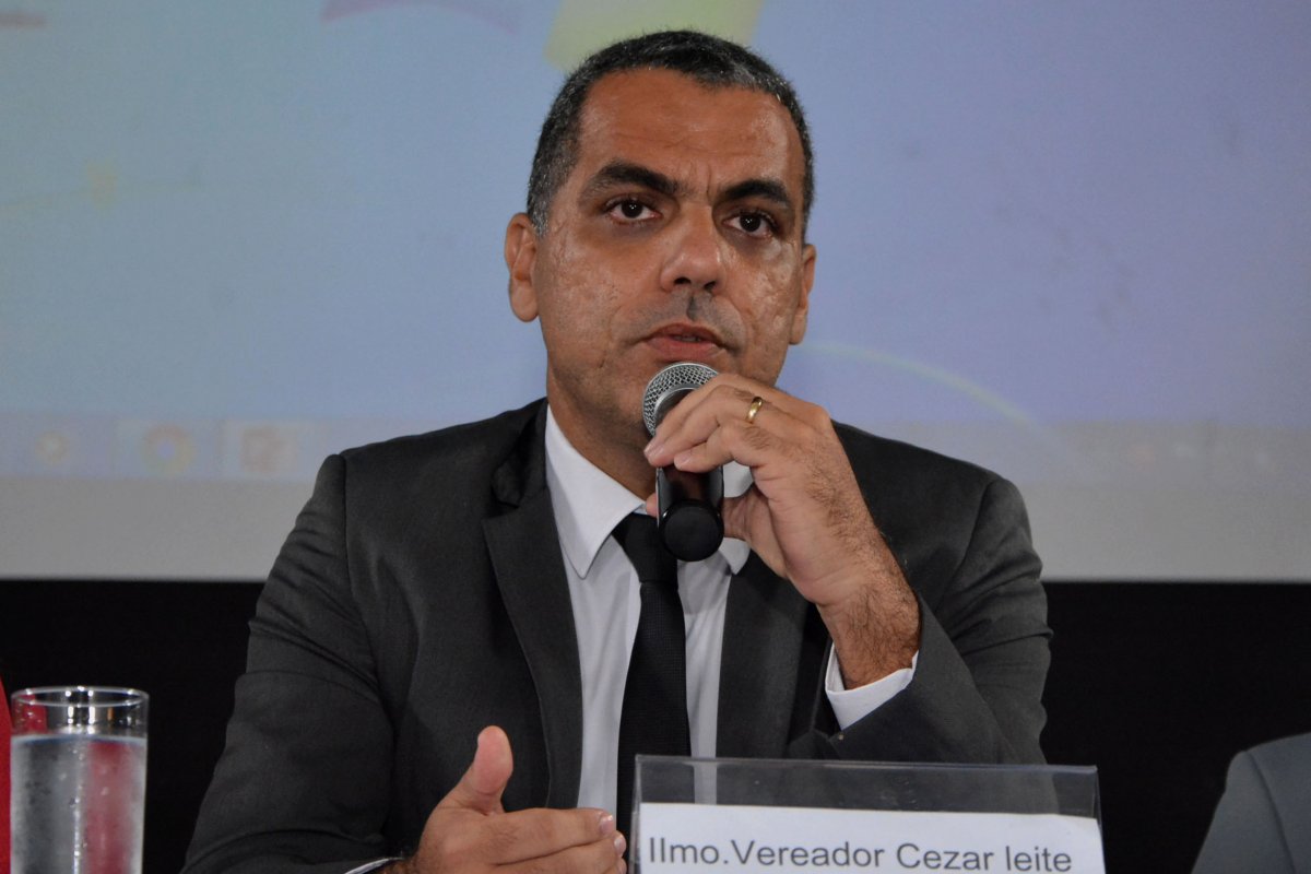 Vereador aciona ACM Neto judicialmente para reabrir comércio de Salvador