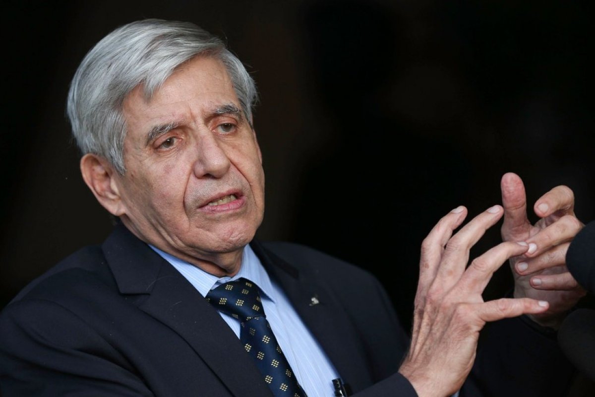 Celso de Mello é sorteado para analisar pedido de impeachment de Heleno