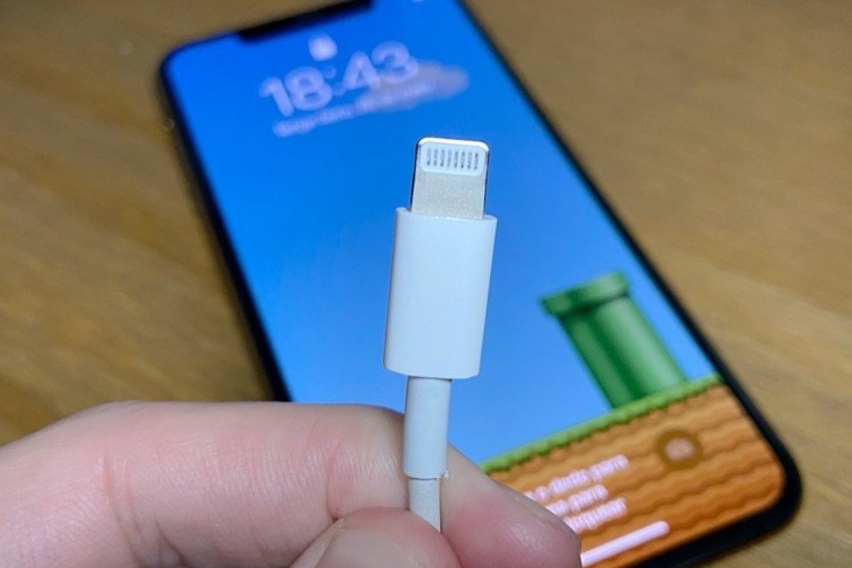iPhone 12 deve ser o último da Apple a utilizar cabos carregadores