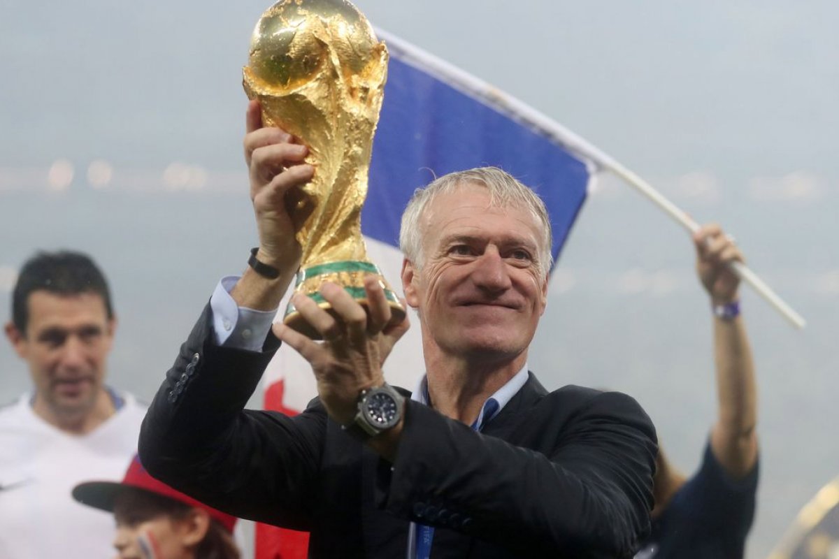 Técnico da seleção francesa diz não ver sentido em jogos durante pandemia