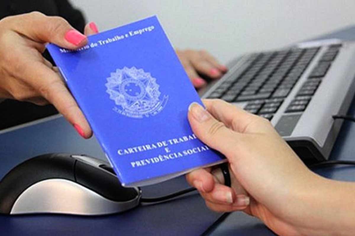 Caged: Bahia fecha 32 mil vagas de trabalho em abril e termina mês na liderança de demissões no Nordeste