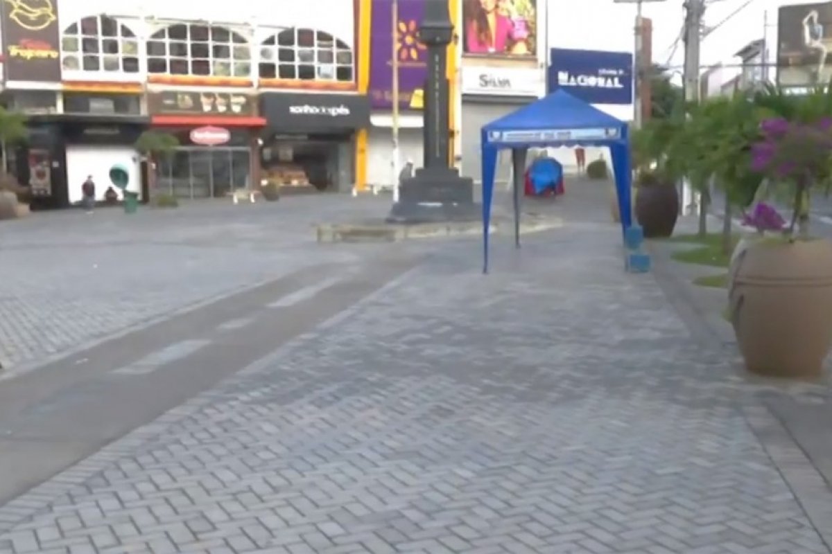 Vitória da Conquista decide reabrir comércio de forma gradativa a partir de 1º de junho