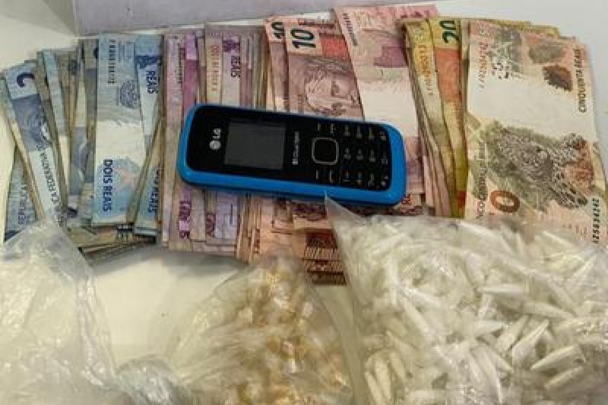 Policiais militares prendem traficante na Federação