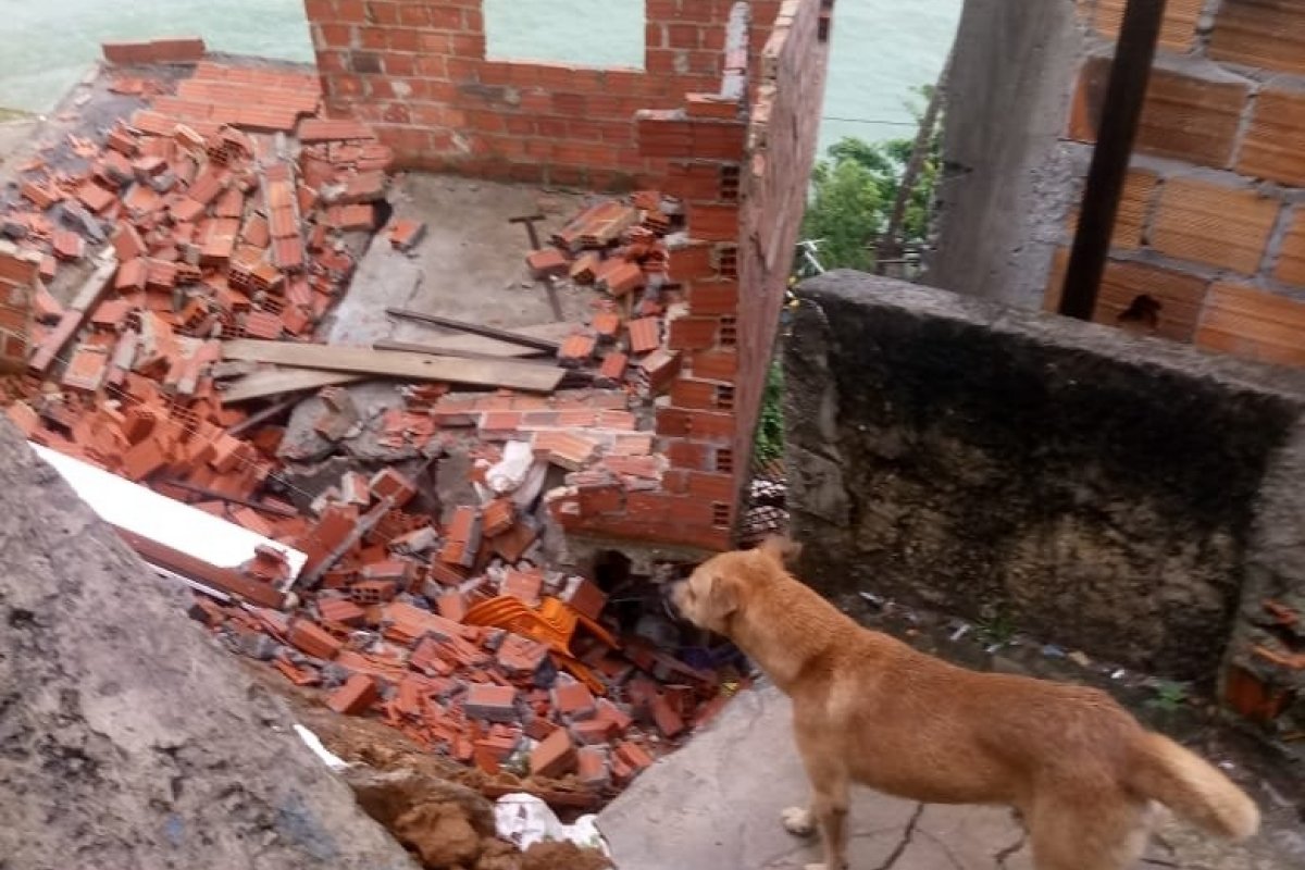 Chove cerca de 60% a mais nas últimas 24h em Salvador do que o previsto para o mês inteiro