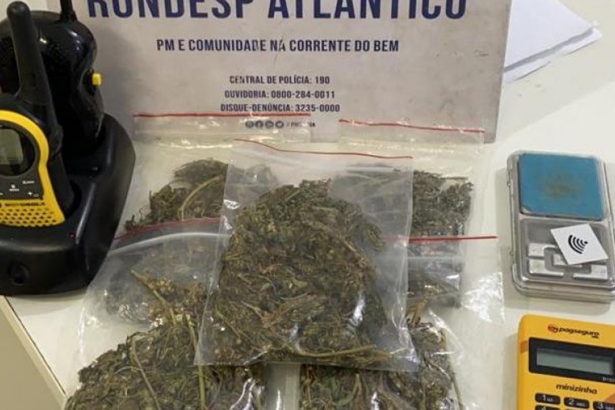 Suspeito de traficar drogas através das redes sociais é preso no Imbuí